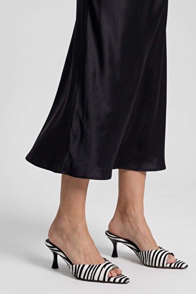 Modezya Γυναικεία παπούτσια με τακούνι Morgana με μαύρο και λευκό σχέδιο και ...