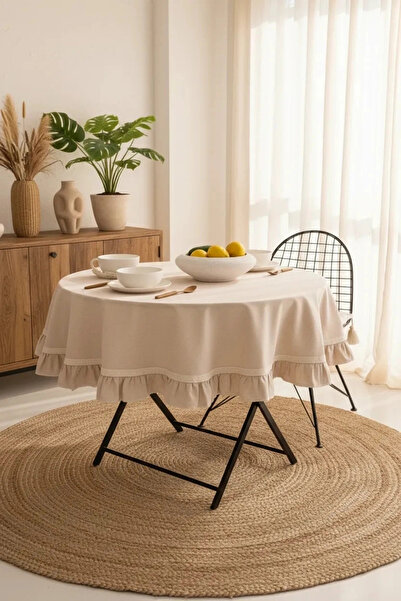 NDC HOME Τραπεζομάντιλο με βολάν ειδικής σειράς σε μπεζ χρώμα