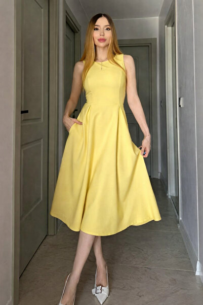 rengastyle Γυναικείο αμάνικο φόρεμα με λαιμόκοψη Κρεπ Με υφή Hürrem από ύφασμ...