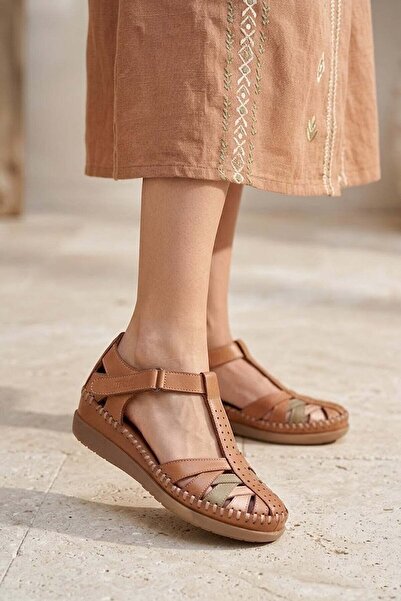 Venüs 25033540Y Γυναικεία φλατ σανδάλια από γνήσιο δέρμα καφέ