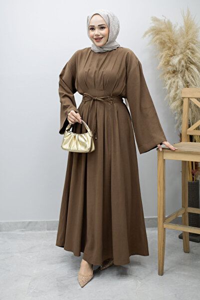 Tesettür Dünyası Φόρεμα με διπλό δέσιμο και τσιμπίδες TSD260185 Καφέ