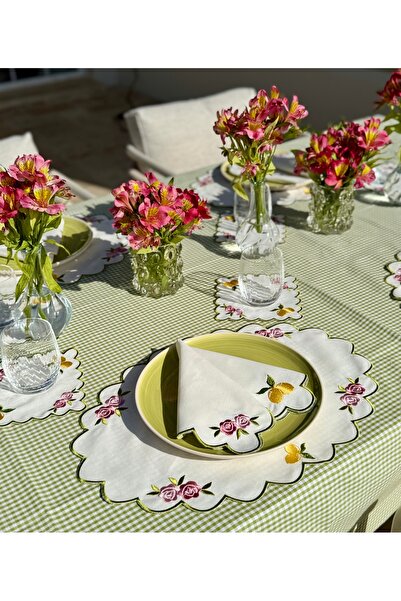 Matis Home Line Pötikare Red Tablecloth