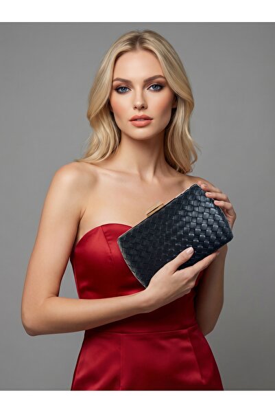 Biçanta Μαύρο Χρώμα με Χρυσή Λεπτομέρεια Χειροποίητη Δερμάτινη Τσάντα Ειδικής...