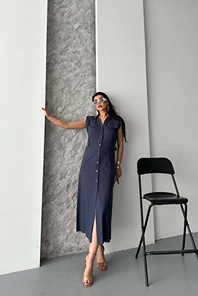 XXL BUTİK Γυναικείο μίντι φόρεμα σε μπλε ναυτικό λινό χρώμα με λεπτομέρεια τσ...