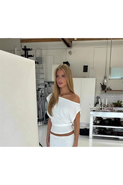 Cupla Γυναικεία μπλούζα με ανοιχτό λαιμό, εφαρμοστή στη μέση, από ελαστικό ύφ...