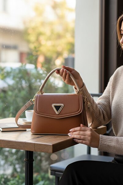 enoch Women's Geometric Buckle Detailed Safiano Textured Hand and Shoulder Bag