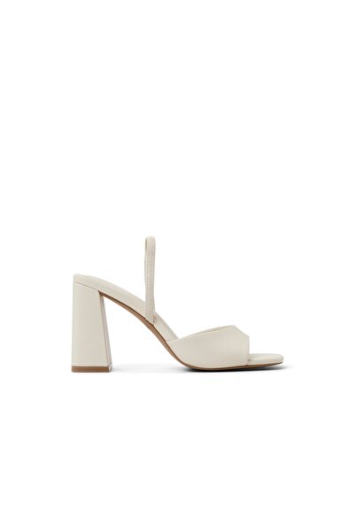 Call it Spring Chellsea Womens Beige Sandals