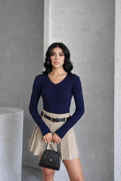 Royteks Fashion بدلة نسائية باللون الأزرق الداكن برقبة على شكل حرف V وأكمام ط...