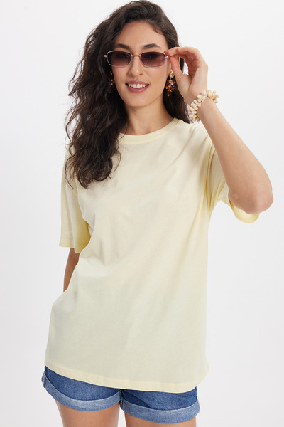 Tudors Γυναικεία μπλούζα με λεπτή εφαρμογή, 100% βαμβακερή, κοντομάνικη, με λ...