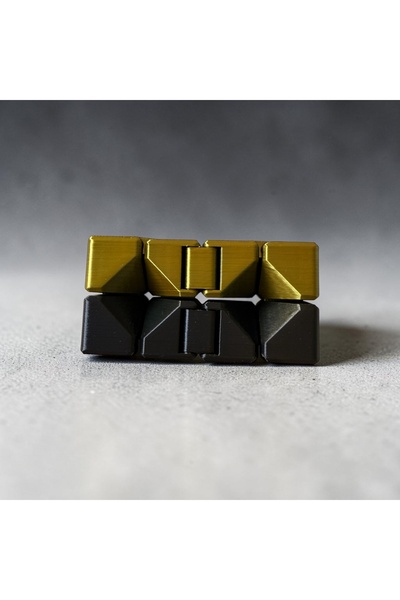 NozzleWorks Infinity Flex Cube – Çok Renkli Stres Küpü