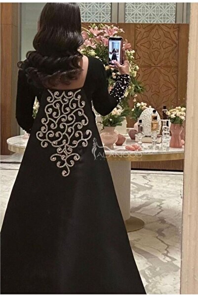 Mira فستان سهره باربي فخم مع تطريز كرستال بارز