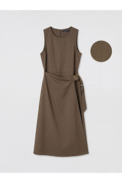 LC Waikiki Καφέ φόρεμα με λαιμόκοψη και ζώνη από την GÜLİS GİYİM