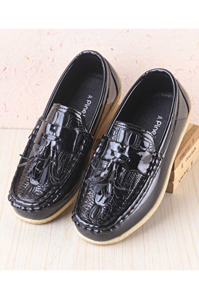 Pine kids Slip-On Textured Loafers with Applique - Black
