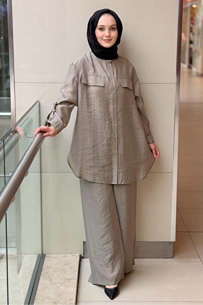 Nurcan Çetin طقم قميص وبنطلون مع تفاصيل أكمام على شكل أبولييت