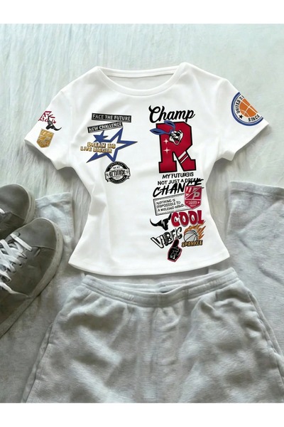ZAVIXO Γυναικείο Crop T-Shirt Μοντέρνας Κοπής από Εύκαμπτο Ύφασμα Κομψό και Ά...