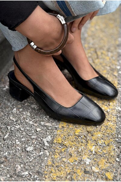 I Love Shoes Solen Mary Jane Παπούτσια με τακούνι, Μαύρο ματ δερμάτινο σχέδιο