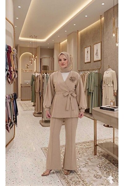 LİA TESETTÜR Σετ δύο τεμαχίων με λεπτομέρειες σε σχήμα τριαντάφυλλου