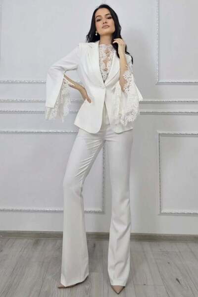 FashionForYou Κομψό γυναικείο κοστούμι Ravielle με σακάκι και παντελόνι καμπά...