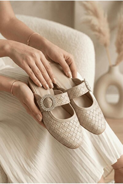 Oksit Γυναικείες παντόφλες με υφή Ceys, άνετη σόλα και λεπτομέρεια με πέτρινη...