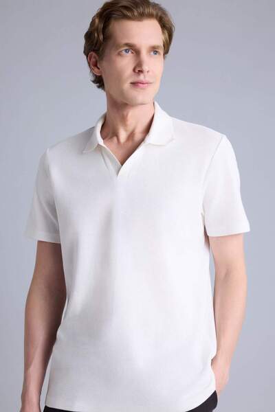 DeFacto Κοντομάνικο polo - Εκρού - Κανονική εφαρμογή