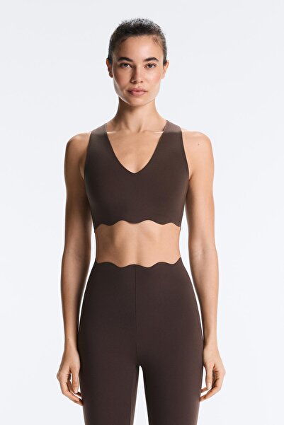 Oysho Wavy compressive medium-support sports bra