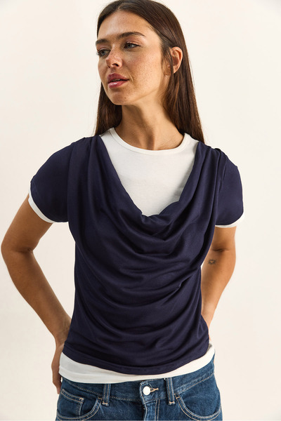 Bianco Lucci T-Shirt - Ναυτικό μπλε - Ευθεία