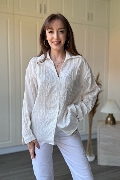 Dilay Gökoğlu Butik Λευκό πουκάμισο με υφή και λαιμόκοψη V