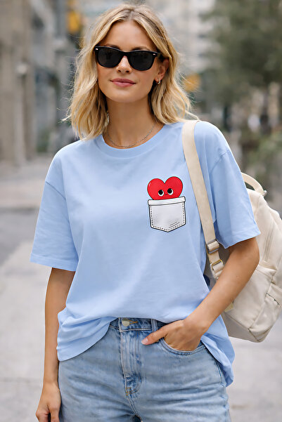 ArtYus Μπλουζάκι Unisex Oversize με λεπτομέρεια τσέπης και στάμπα καρδιάς – Β...