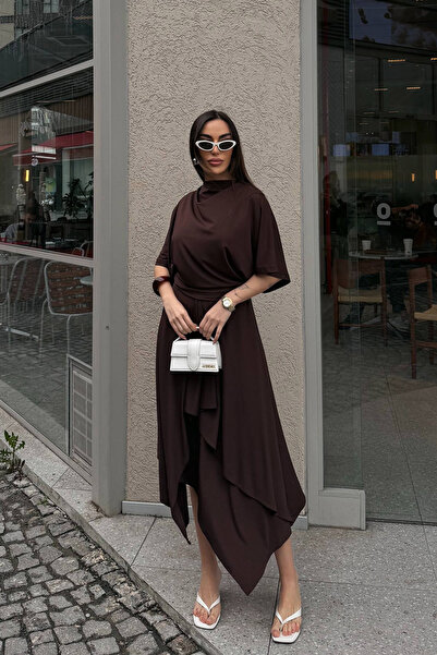 Ortaya Çık Καφέ Σετ Μπλούζας και Φούστας με Ασύμμετρη Κοπή