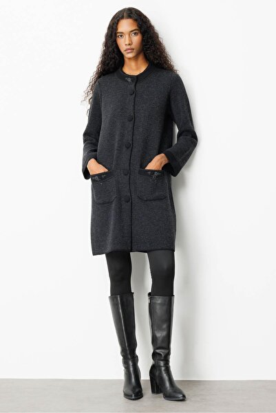 Desen 25034 ΜΑΚΡΥ ΠΛΕΚΤΟ ΠΑΛΤΟ ΜΕ ΚΟΛΑΡΕΣ, ΚΕΝΤΗΜΕΝΑ ΜΑΝΙΚΙΑ ΚΑΙ ΤΣΕΠΕΣ