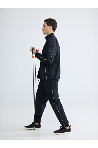 LC Waikiki Μαύρο ανδρικό φούτερ jogger με ρίγες και χαλαρή εφαρμογή