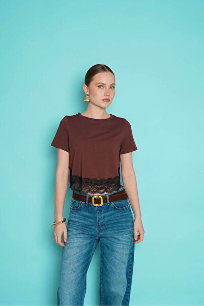 Caddebostan Moda Γυναικείο μπλουζάκι με δαντέλα και λεπτομέρειες, με κοντό μα...