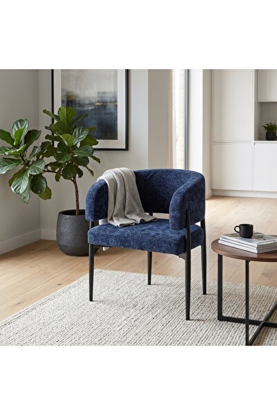 DEC4 Single Chair with Luxurious Design and Unique Color