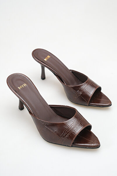 meyra'nın ayakkabıları Γυναικεία πέδιλα με μυτερή μύτη και τακούνι σε καφέ χρ...