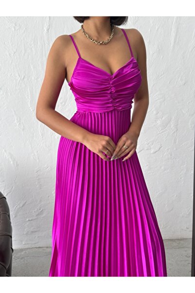 ADAMODA.RO Σατέν φόρεμα με πλισέ