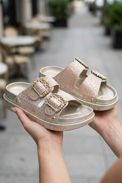 CARLA BELLA Γυναικείες παντόφλες Premium με χρυσή αγκράφα, κομψό σχέδιο, άνετ...