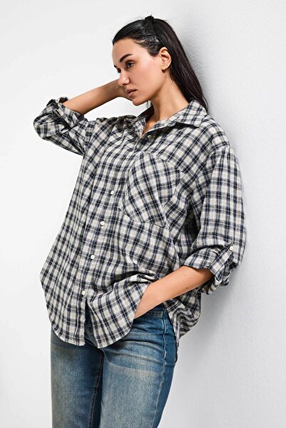 it's basic Γυναικείο μαύρο και άσπρο πουκάμισο s6 καρό-27 oversize από βαμβάκι