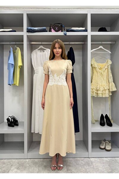 FLOWERİNG Γυναικείο κρεμ φόρεμα με δαντέλα στο στήθος και λεπτομέρειες