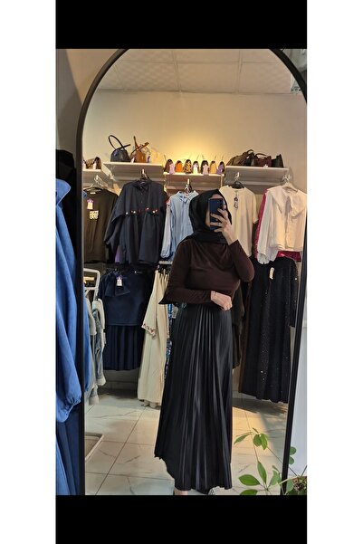Store Deri Görünümlü Pileli Etek