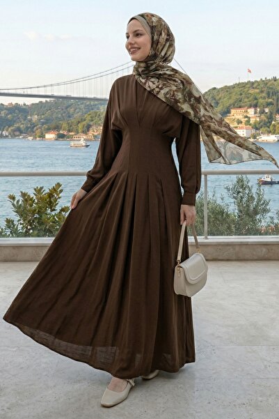 InStyle Καφέ φόρεμα με μανίκια νυχτερίδα και ζώνη