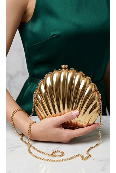 Glowisters Jewelry حقيبة نسائية ذهبية اللون بتصميم صدفة المحار مع سلسلة (مبطنة)