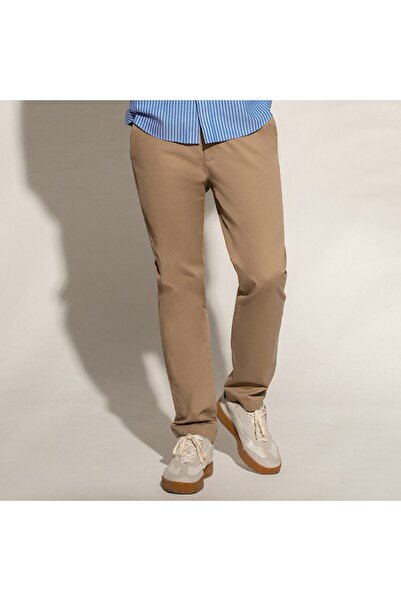 Giordano Men’s Slim Tapered Stretch Twill Khakis with Elastic Waist