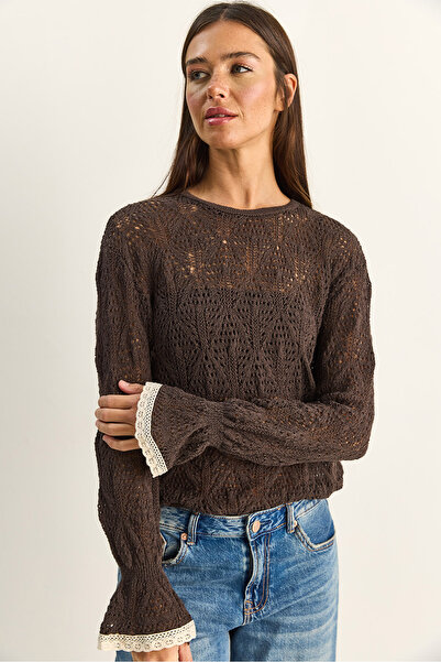 Bianco Lucci Γυναικείο πλεκτό πουλόβερ με διάτρητο λαιμόκοψη, μανίκια με βολά...