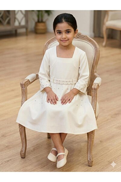 gmax Girl's Dress with an Elegant Touch