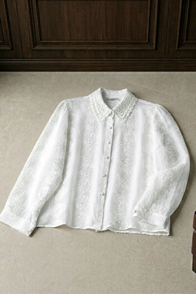 MODAQU Thin Jacquard Shirt with Lace Collar and Pattern - Ecru