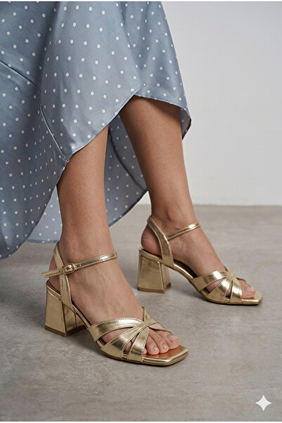 ÜNAL ÖZER ΓΥΝΑΙΚΕΙΑ ΧΡΥΣΑ ΣΑΝΔΑΛΙΑ ΜΕ ΧΡΙΣΤΟΥΓΕΝΝΙΑΤΙΚΟ ΣΧΕΔΙΟ ΣΤΑΥΡΟΥ, ΜΕ ΛΟ...