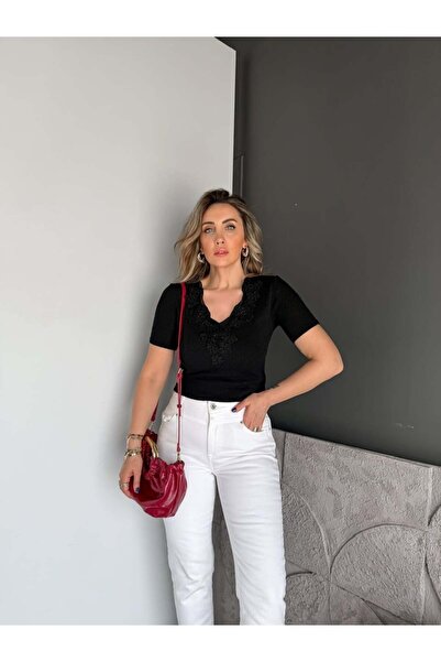 Zerrincan Giyim Black Short-Sleeved Knitwear with Floral Collar