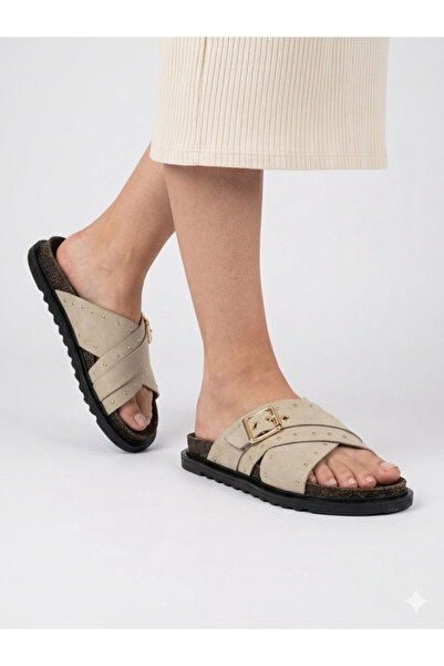 azza shoes حذاء هاري النسائي ذو الكعب المطاطي المزين بمشبك من الجلد السويدي و...