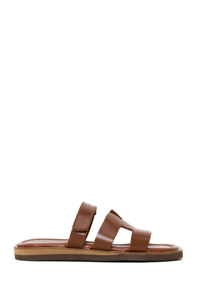 Derimod Γυναικείες δερμάτινες παντόφλες καφέ χρώματος με λουράκια 26SFD360018