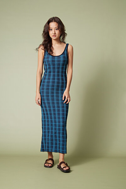 Nisan Μακρύ πλεκτό φόρεμα με καρό σχέδιο